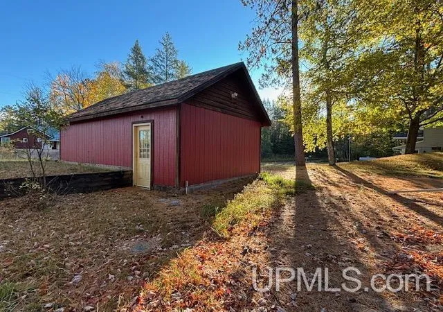 Photo 4 of Single family home for sale at 735 Koski Ln, Gwinn, MI 49841 | MLS# 50212703 | Listing updated on 2026-10-06
