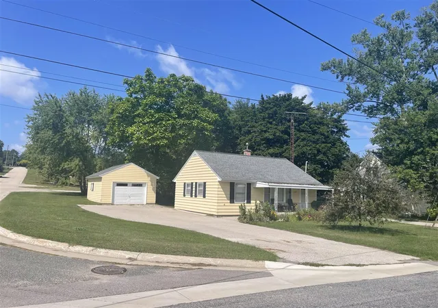 Photo 1 of Single family home for sale at 4675 3rd Street, New Era, MI 49446 | MLS# 70555168 | Listing updated on 2026-10-07