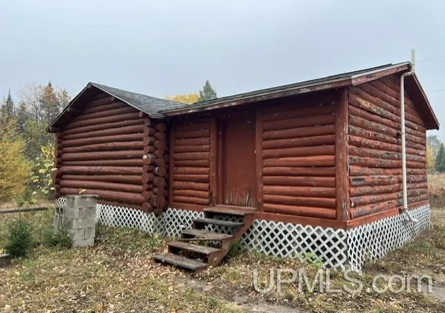 Photo 3 of Sale Pending at 4892 Balsam Rd, Republic, MI 49879 | MLS# 50224787 | Listing updated on 2026-10-15