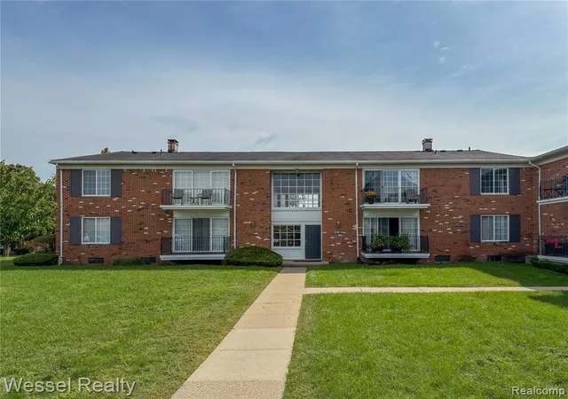 Photo 1 of Condo for sale at 508 Fox Hills Dr #A7, Bloomfield Hills, MI 48304 | MLS# 61028454 | Listing updated on 2026-09-10