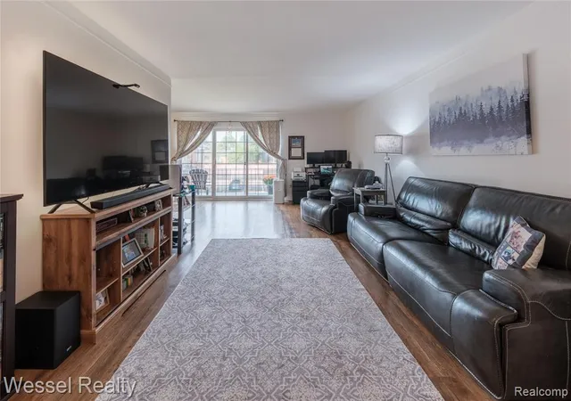 Photo 4 of Condo for sale at 508 Fox Hills Dr #A7, Bloomfield Hills, MI 48304 | MLS# 61028454 | Listing updated on 2026-09-10