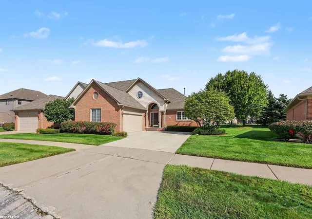 Photo 2 of Condo for sale at 33827 Au Sable Dr #25, Chesterfield, MI 48047 | MLS# 50221521 | Listing updated on 2026-09-11