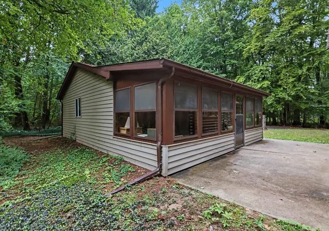 Photo 3 of Single family home for sale at 3814 S Towerline Rd, Bridgeport, MI 48722 | MLS# 50221131 | Listing updated on 2026-09-23