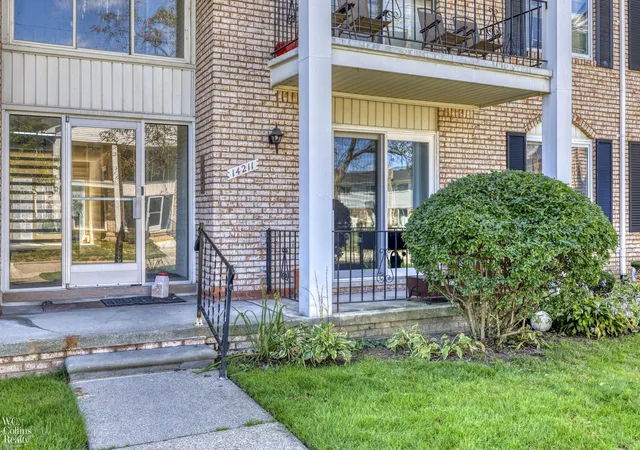 Photo 2 of Sale Pending at 14211 Ivanhoe #169 Dr #2, Sterling Heights, MI 48312 | MLS# 50221972 | Listing updated on 2026-09-23