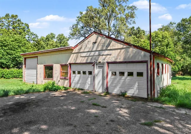 Photo 3 of Single family home for sale at 62 N M 37, Hastings, MI 49058 | MLS# 70554901 | Listing updated on 2026-09-03