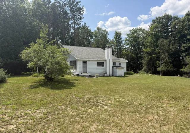 Photo 3 of Single family home for sale at 3530 S Vandermeulen Rd, Lake City, MI 49651 | MLS# 80073516 | Listing updated on 2026-10-03
