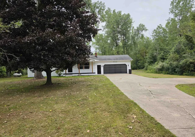 Photo 3 of Sale Pending at 7313 Rathbun Rd, Birch Run, MI 48415 | MLS# 50220224 | Listing updated on 2026-09-25