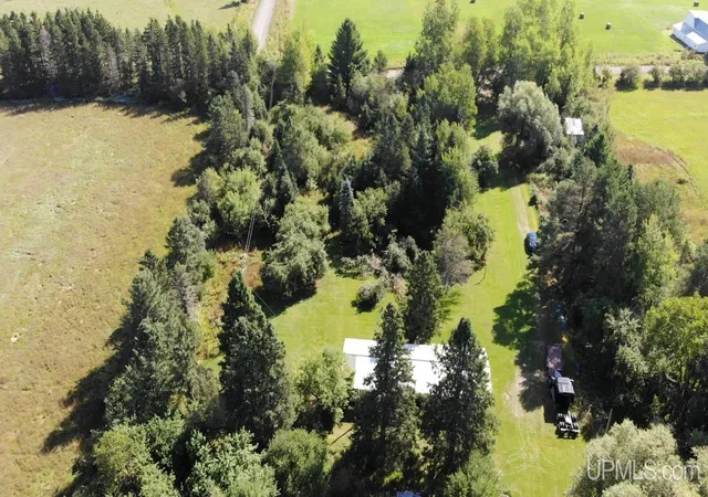 Photo 3 of Single family home for sale at 24423 Clayco Rd, Pelkie, MI 49958 | MLS# 50222591 | Listing updated on 2026-09-22