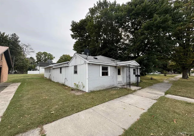 Single family home for sale at 209 W John St, Newberry, MI 49868 | MLS# 50222449