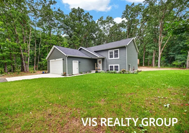 Photo 3 of Single family home for sale at 3506 Hall Rd, Muskegon, MI 49442 | MLS# 70557757 | Listing updated on 2026-09-30