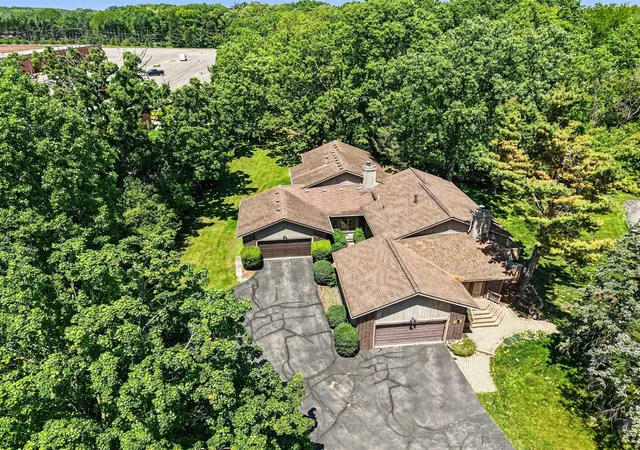 Photo 3 of Single family home for sale at 5181 Christine Ct, Ann Arbor, MI 48103 | MLS# 70535730 | Listing updated on 2026-09-08