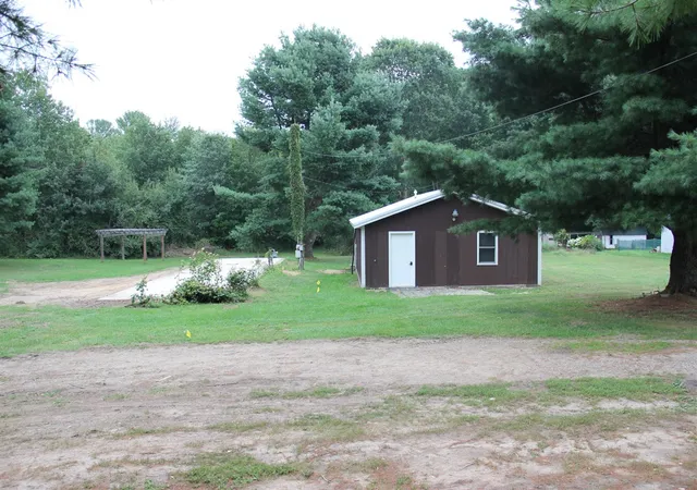 Photo 2 of Sale Pending at 15250 Simmons Ave, Cedar Springs, MI 49319 | MLS# 70555808 | Listing updated on 2026-09-11