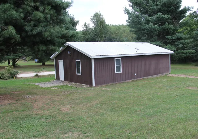 Photo 3 of Sale Pending at 15250 Simmons Ave, Cedar Springs, MI 49319 | MLS# 70555808 | Listing updated on 2026-09-11