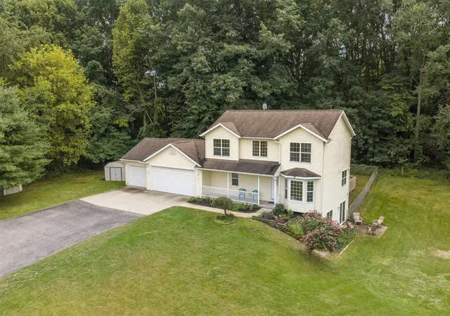 Photo 3 of Single family home for sale at 10169 Meadowgate Dr, Sparta, MI 49345 | MLS# 70557705 | Listing updated on 2026-09-18