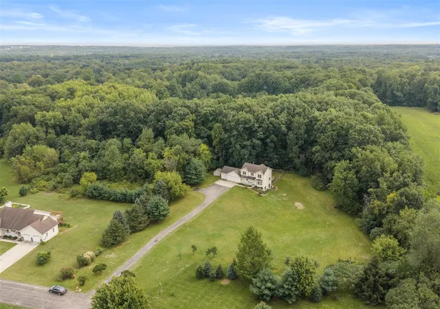 Photo 4 of Single family home for sale at 10169 Meadowgate Dr, Sparta, MI 49345 | MLS# 70557705 | Listing updated on 2026-09-18