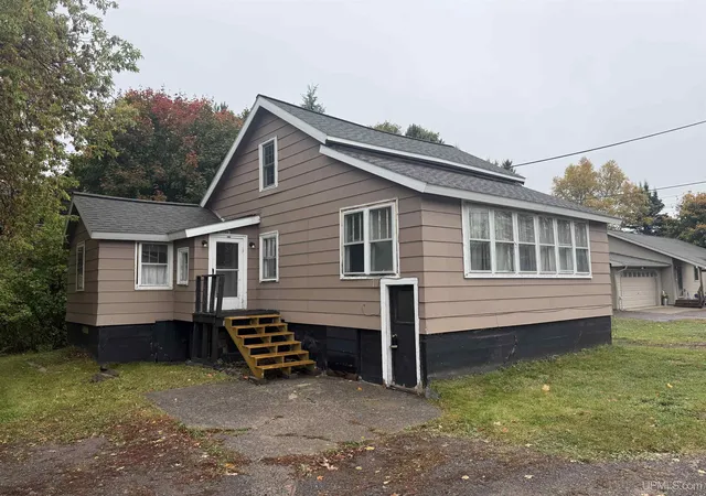 Photo 1 of Single family home for sale at 19986 Horatio St, Houghton, MI 49931 | MLS# 50224766 | Listing updated on 2026-10-13