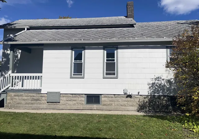 Photo 3 of Single family home for sale at 309 Marsac St, Bay City, MI 48708 | MLS# 50224327 | Listing updated on 2026-10-22