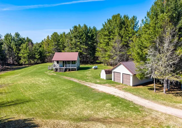 Photo 3 of Single family home for sale at 33490 Tapiola Rd, Pelkie, MI 49958 | MLS# 50207059 | Listing updated on 2026-09-09
