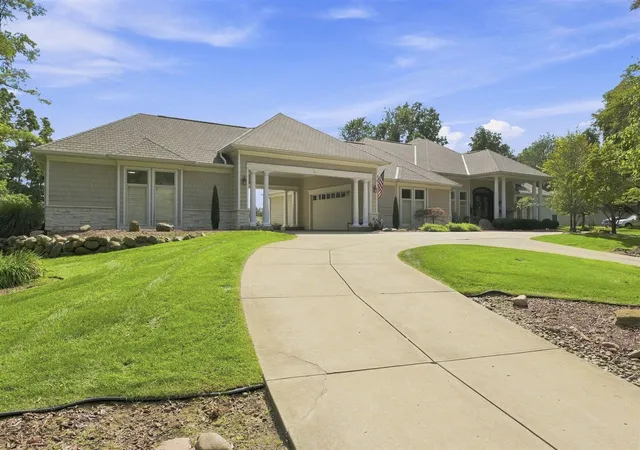 Photo 3 of Mansion for sale at 1920 High Mdw, Niles, MI 49120 | MLS# 70555734 | Listing updated on 2026-09-08