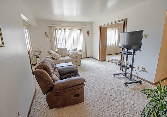 Photo 3 of Condo for sale at 19701 Ridgemont Rd #17, Saint Clair Shores, MI 48080 | MLS# 50221136 | Listing updated on 2026-09-11