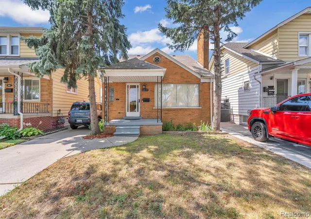 Photo 3 of Single family home for sale at 5937 Orchard Ave, Dearborn, MI 48126 2067 | MLS# 61024124 | Listing updated on 2026-09-30