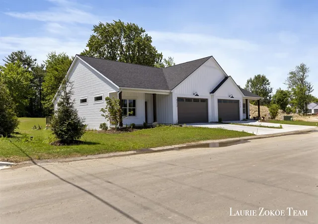 Photo 2 of Condo for sale at 4341 Tallman Woods Dr #9, Grand Rapids, MI 49534 | MLS# 70490631 | Listing updated on 2026-09-10