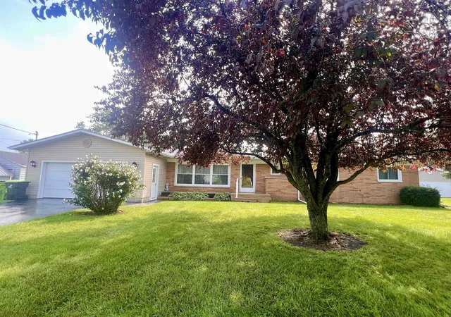 Photo 2 of Sale Pending at 515 W Edwin St, Linwood, MI 48634 | MLS# 50221098 | Listing updated on 2026-09-24
