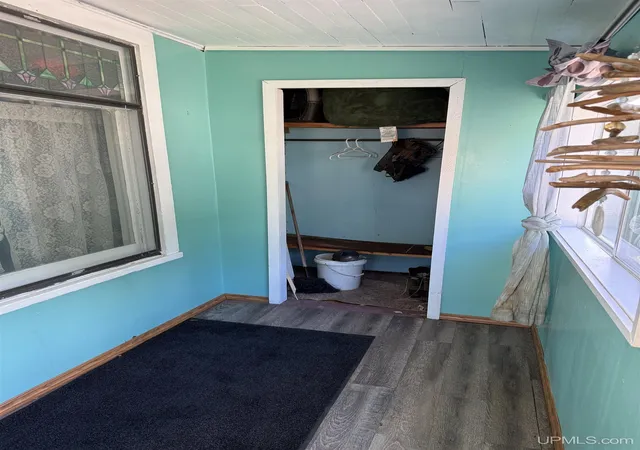Photo 2 of Single family home for sale at 924 W Superior St, Munising, MI 49862 | MLS# 50217624 | Listing updated on 2026-09-10