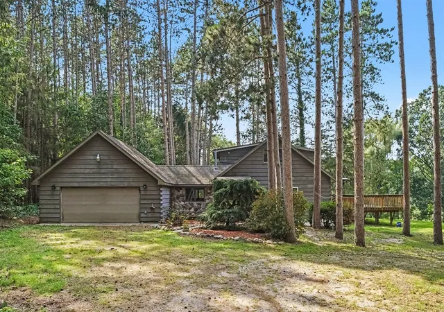 Photo 2 of Sale Pending at 6404 Shearer Rd, Greenville, MI 48838 | MLS# 70554945 | Listing updated on 2026-09-15