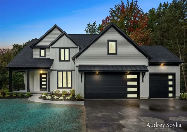 Photo 2 of Single family home for sale at 8234 Cascade Rd, Ada, MI 49301 | MLS# 70536880 | Listing updated on 2026-10-19