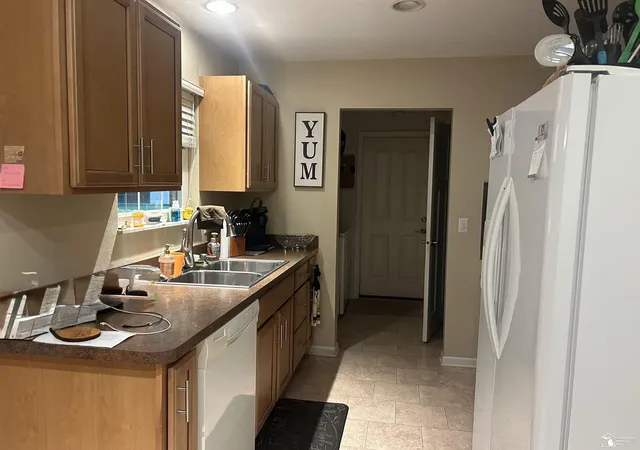 Photo 3 of Sale Pending at 2727 Thunderbird Trl, Lambertville, MI 48144 | MLS# 50219818 | Listing updated on 2026-09-18