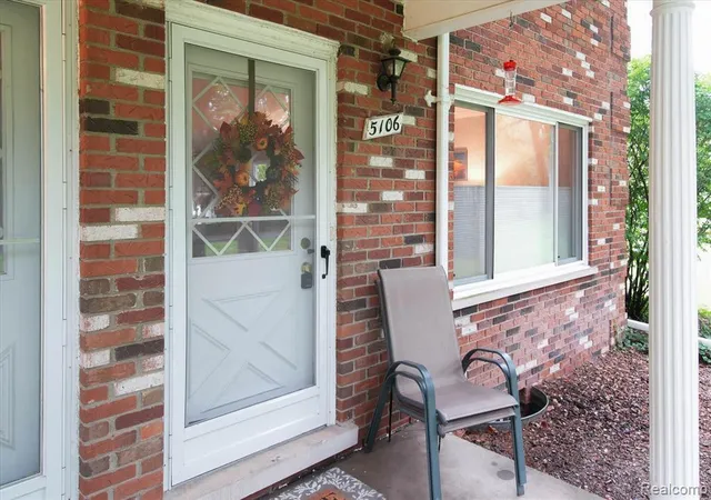 Listing Photo 5 - Condo for sale in building located at 5106 Kintyre Ln, Brighton, MI 48116