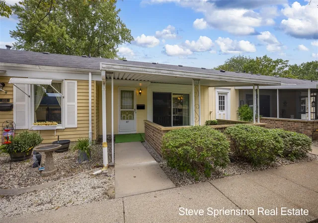 Photo 1 of Sale Pending at 627 Carriage Ln, Jenison, MI 49428 | MLS# 70555485 | Listing updated on 2026-09-14