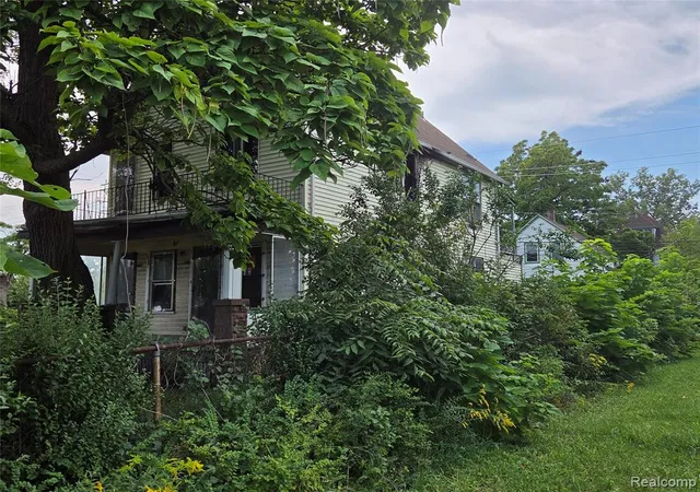 Photo 3 of Multi family home for sale at 2917 Mcclellan St, Detroit, MI 48214 | MLS# 61029220 | Listing updated on 2026-09-11