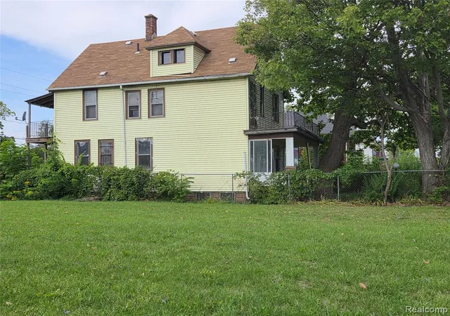 Photo 4 of Multi family home for sale at 2917 Mcclellan St, Detroit, MI 48214 | MLS# 61029220 | Listing updated on 2026-09-11