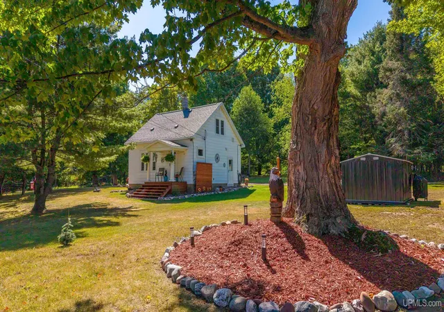 Photo 1 of Single family home for sale at 865 W M 35 Hwy, Gwinn, MI 49841 | MLS# 50220469 | Listing updated on 2026-09-04