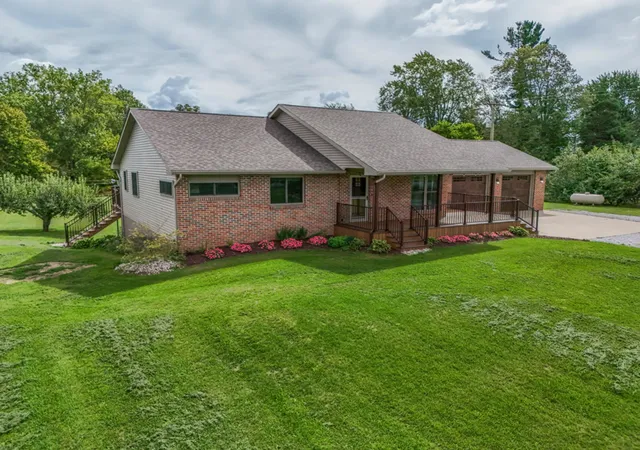 Photo 3 of Single family home for sale at 5506 N Lewis Rd, Coleman, MI 48618 | MLS# 50216909 | Listing updated on 2026-10-01