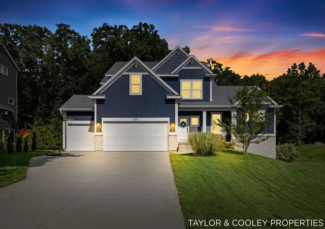 Photo 3 of Sale Pending at 8129 Honeysuckle Hl Ct, Grand Rapids, MI 49512 | MLS# 70558702 | Listing updated on 2026-09-23