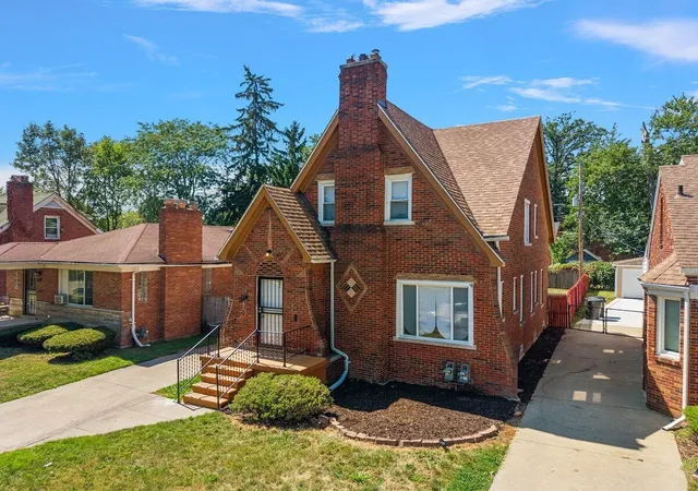 Photo 2 of Sale Pending at 5077 Grayton St, Detroit, MI 48224 | MLS# 70556411 | Listing updated on 2026-10-15