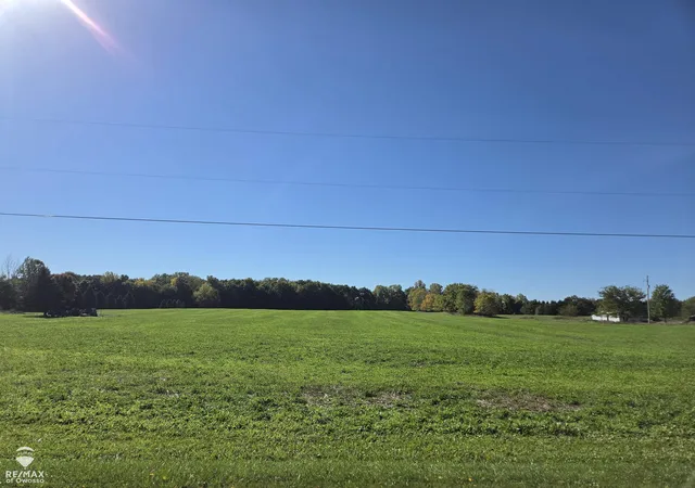 Photo 2 of Sale Pending at 711 W Bennington Rds, Owosso, MI 48867 | MLS# 50224449 | Listing updated on 2026-10-11