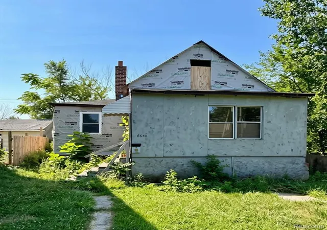 Photo 2 of Single family home for sale at 8650 Marcus St, Detroit, MI 48213 2221 | MLS# 61007852 | Listing updated on 2026-10-15