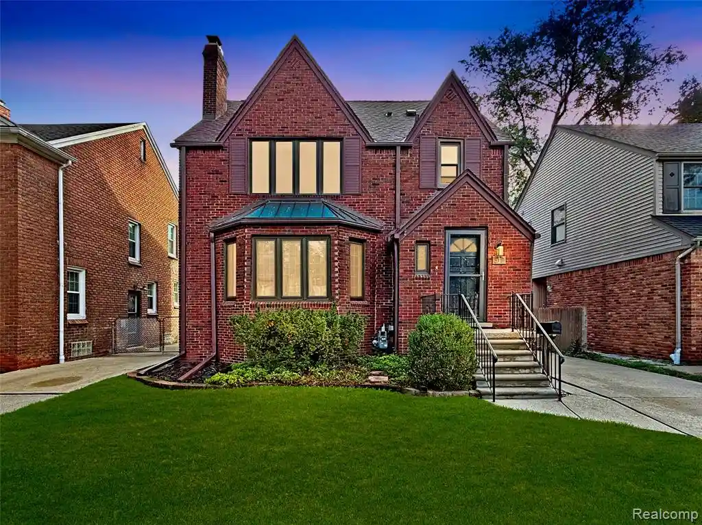 Photo 1 of Single family home for sale at 312 Mckinley Ave, Grosse Pointe Farms, MI 48236 | MLS# 61029711 | Listing updated on 2026-10-27