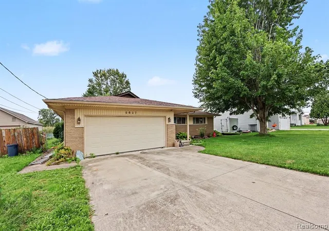 Photo 3 of Single family home for sale at 9637 Maynard Rd, Pearl Beach, MI 48001 4280 | MLS# 61033639 | Listing updated on 2026-10-26