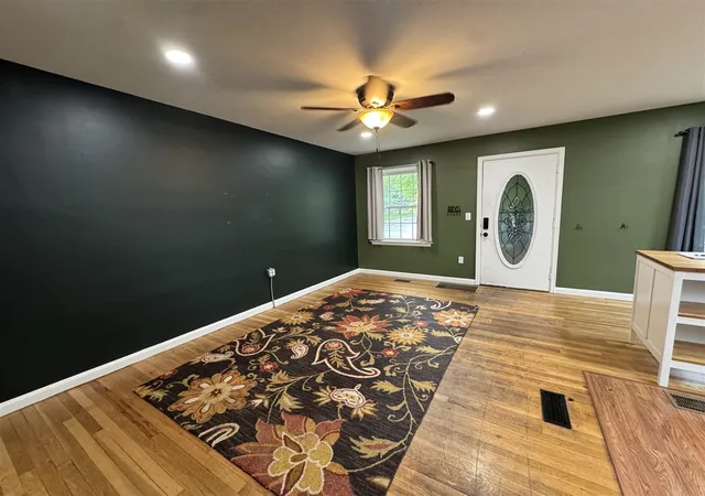 Photo 4 of Single family home for sale at 546 Northwestern Dr, Adrian, MI 49221 | MLS# 70554184 | Listing updated on 2026-09-10