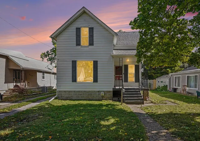 Photo 1 of Single family home for sale at 611 S Chilson St, Bay City, MI 48706 | MLS# 50224004 | Listing updated on 2026-10-07