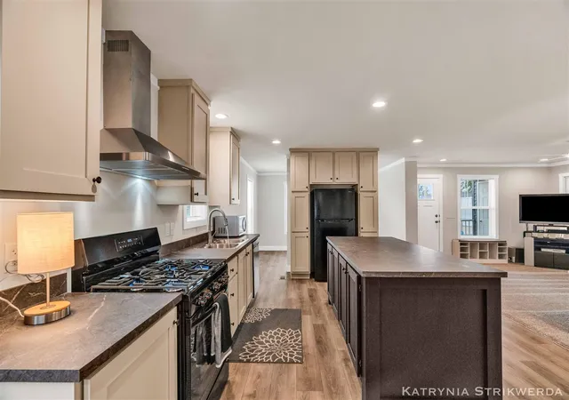 Photo 3 of Single family home for sale at 145 W Pin Oak Dr, Coopersville, MI 49404 | MLS# 70555328 | Listing updated on 2026-09-10