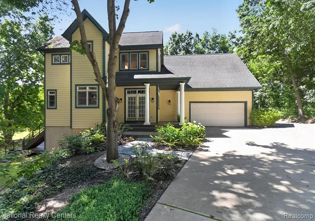 Photo 1 of Single family home for sale at 15771 Cavanaugh Lake Rd, Chelsea, MI 48118 | MLS# 61025768 | Listing updated on 2026-09-12