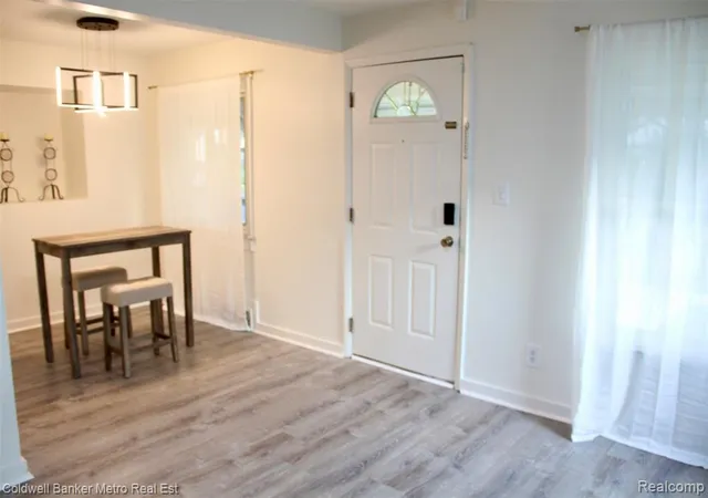 Photo 4 of Single family home for sale at 208 W Fairmount Ave, Pontiac, MI 48340 | MLS# 61025868 | Listing updated on 2026-09-06