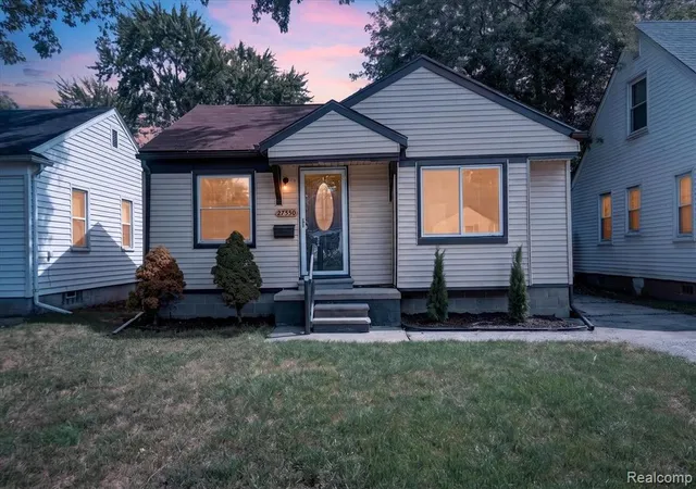 Photo 1 of Single family home for sale at 27550 Kaufman St, Roseville, MI 48066 | MLS# 61028425 | Listing updated on 2026-10-06