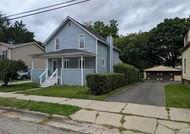 Photo 3 of Single family home for sale at 17 Oriley St, Pontiac, MI 48342 3123 | MLS# 61024539 | Listing updated on 2026-10-06